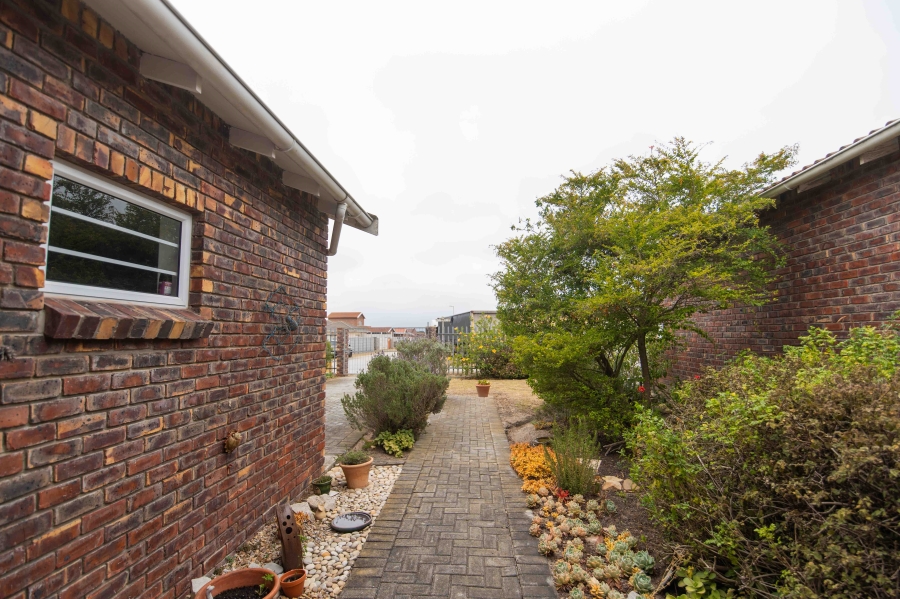 3 Bedroom Property for Sale in Parsonsvlei Eastern Cape